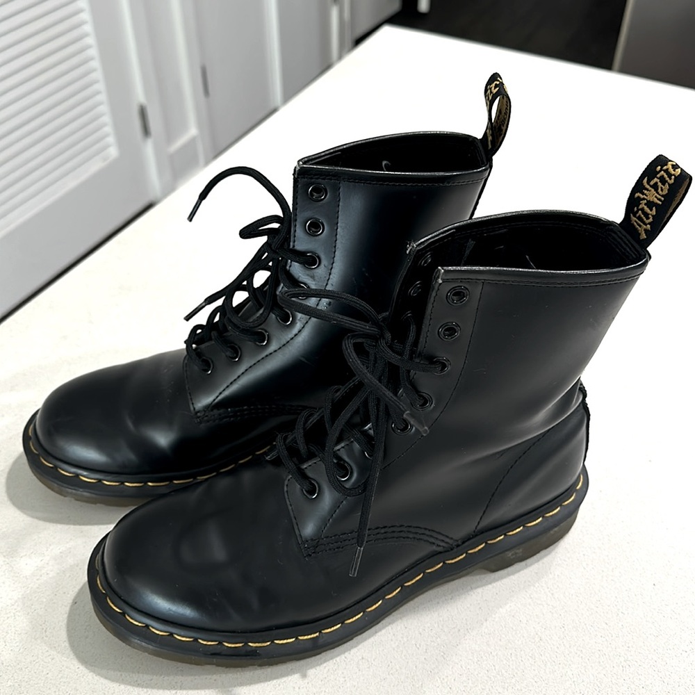 Like *New* Dr. Marten Smooth Leather Boots